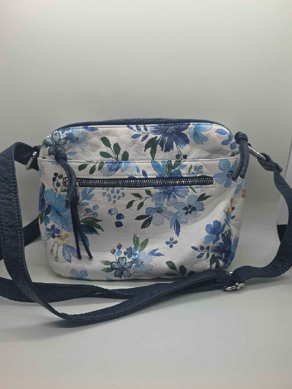 Bueno White Crossbody Bag with Blue Floral Print - Picture 3 of 6